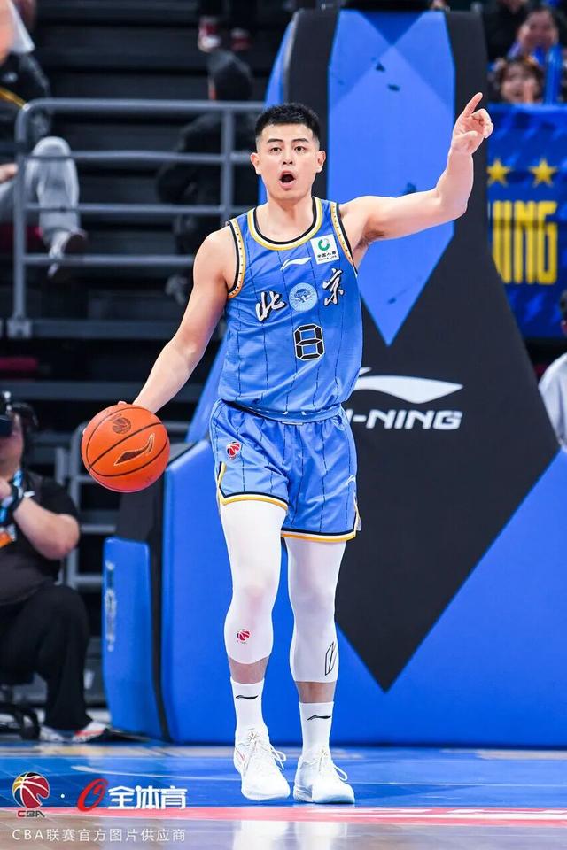 穆帅收服26岁巨星！进1球+1助攻被换，笑着下场和上赛季判若两人